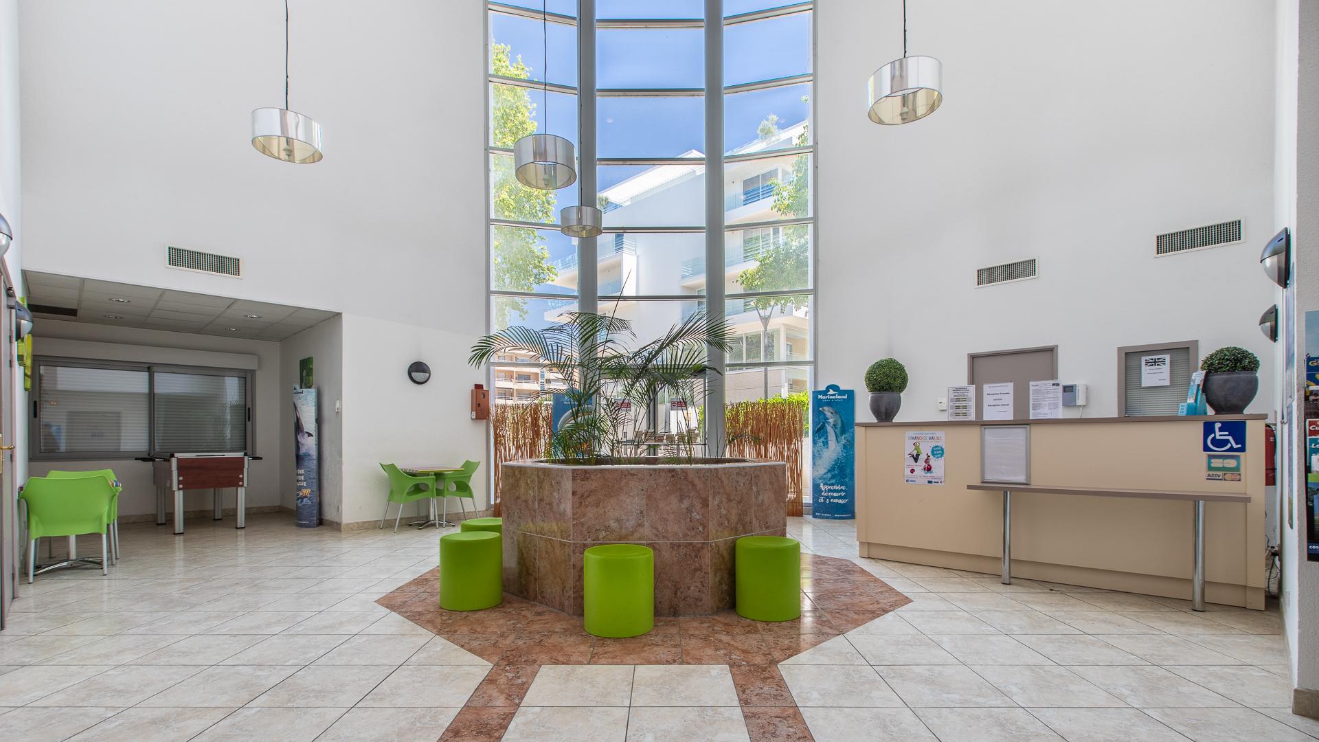 Vacancéole - Résidence Le Crystal Cagnes-sur-Mer Exterior foto